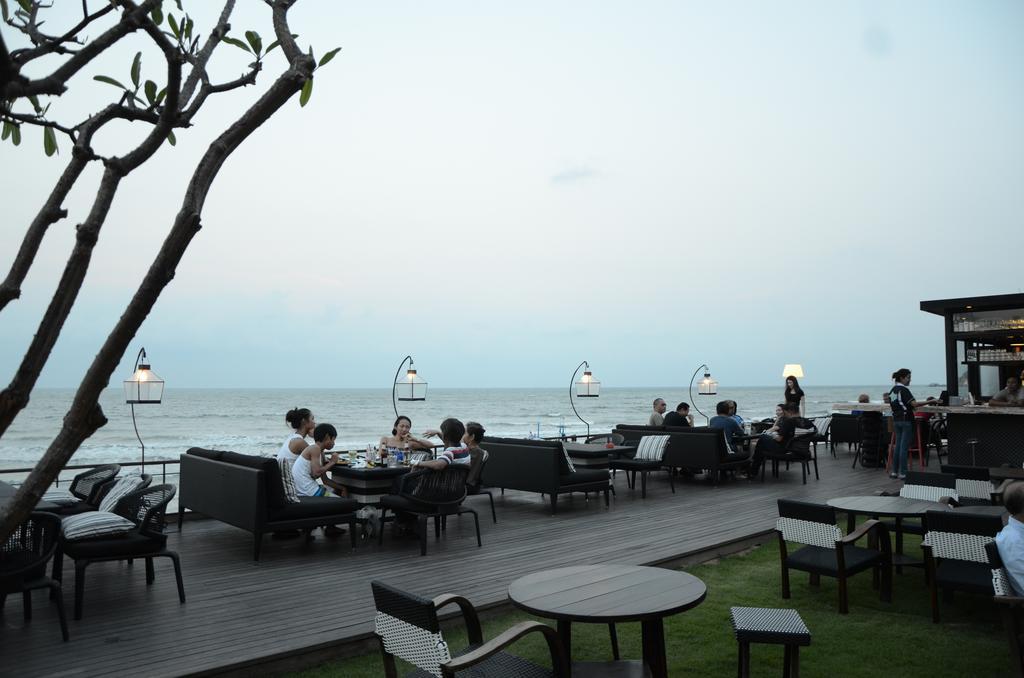 Huahin Luxury Beachfront Condo By Ml Номер фото