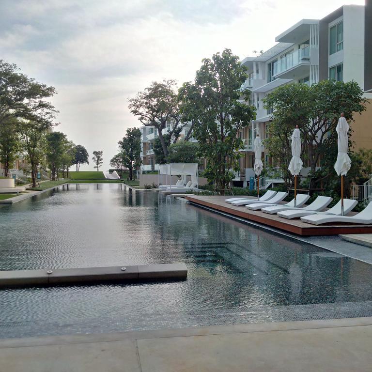 Huahin Luxury Beachfront Condo By Ml Номер фото
